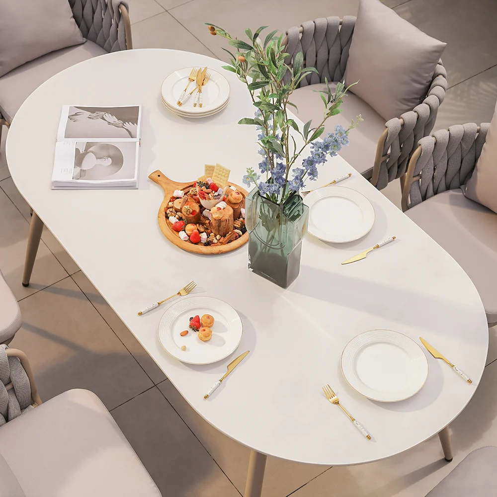 Outdoor Dining Set – Bộ Bàn Ghế Ngoài Trời Dây Đan Cao Cấp Cho Sân Vườn Sang Trọng