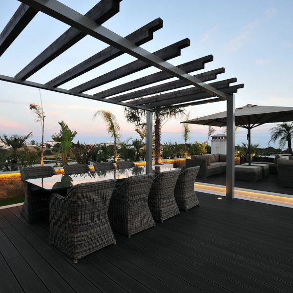 Bàn ghế ban công