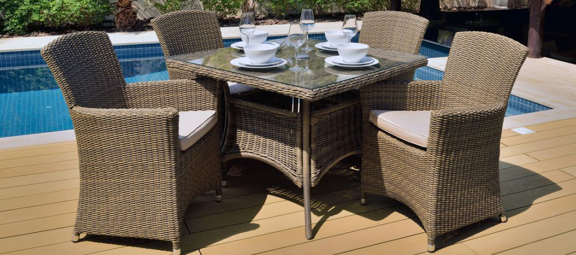 Maze Rattan - Winchester 4 Seat Square Dining Set